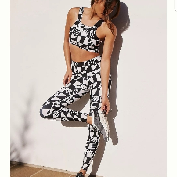 Anthro Ani Figures Printed Leggings NWT - Picture 2 of 3